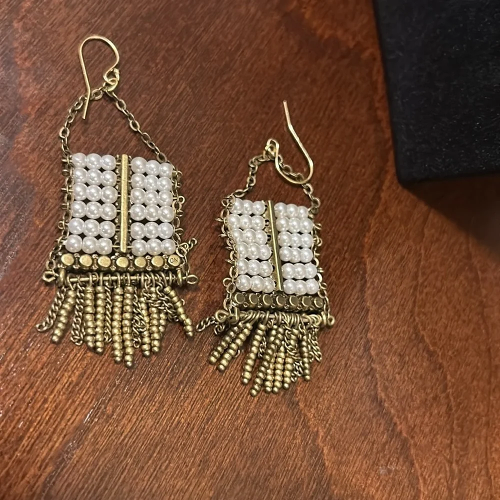 Silpada Gold and White Tiered Beaded Earrings - Picture 5 of 7